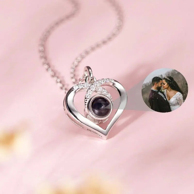 Heartfelt Memory Projection Necklace