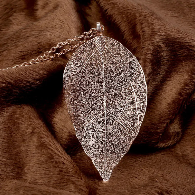 Nature-Inspired Leaf Pendant Necklace