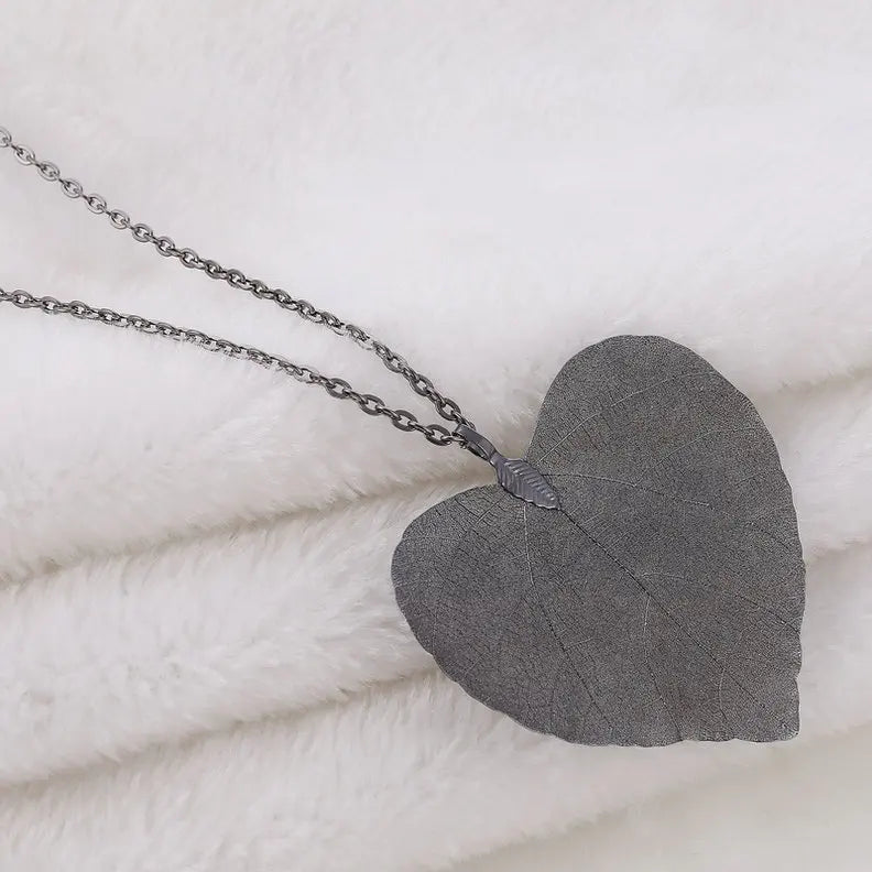 Heart Leaf Pendant Necklace