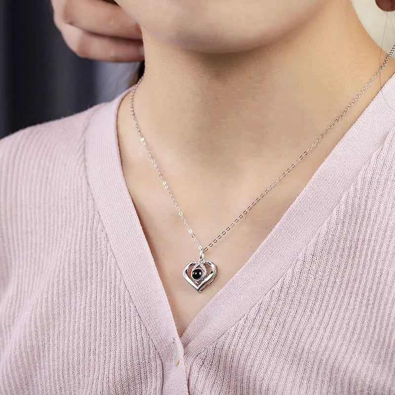 Heartfelt Memory Projection Necklace