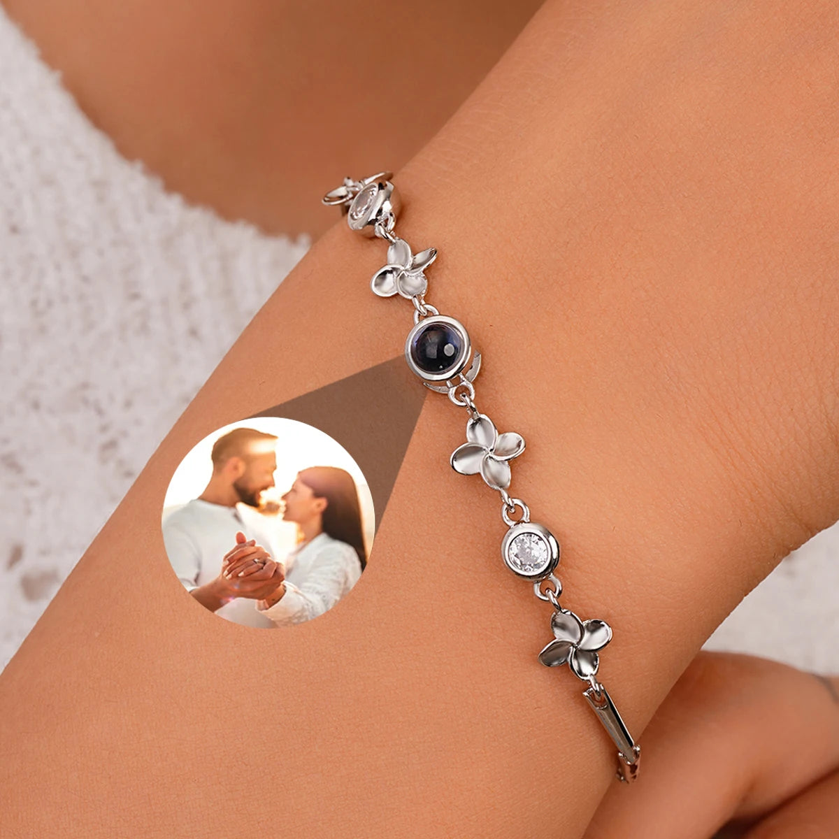 Heartfelt Projection Charm Bracelet