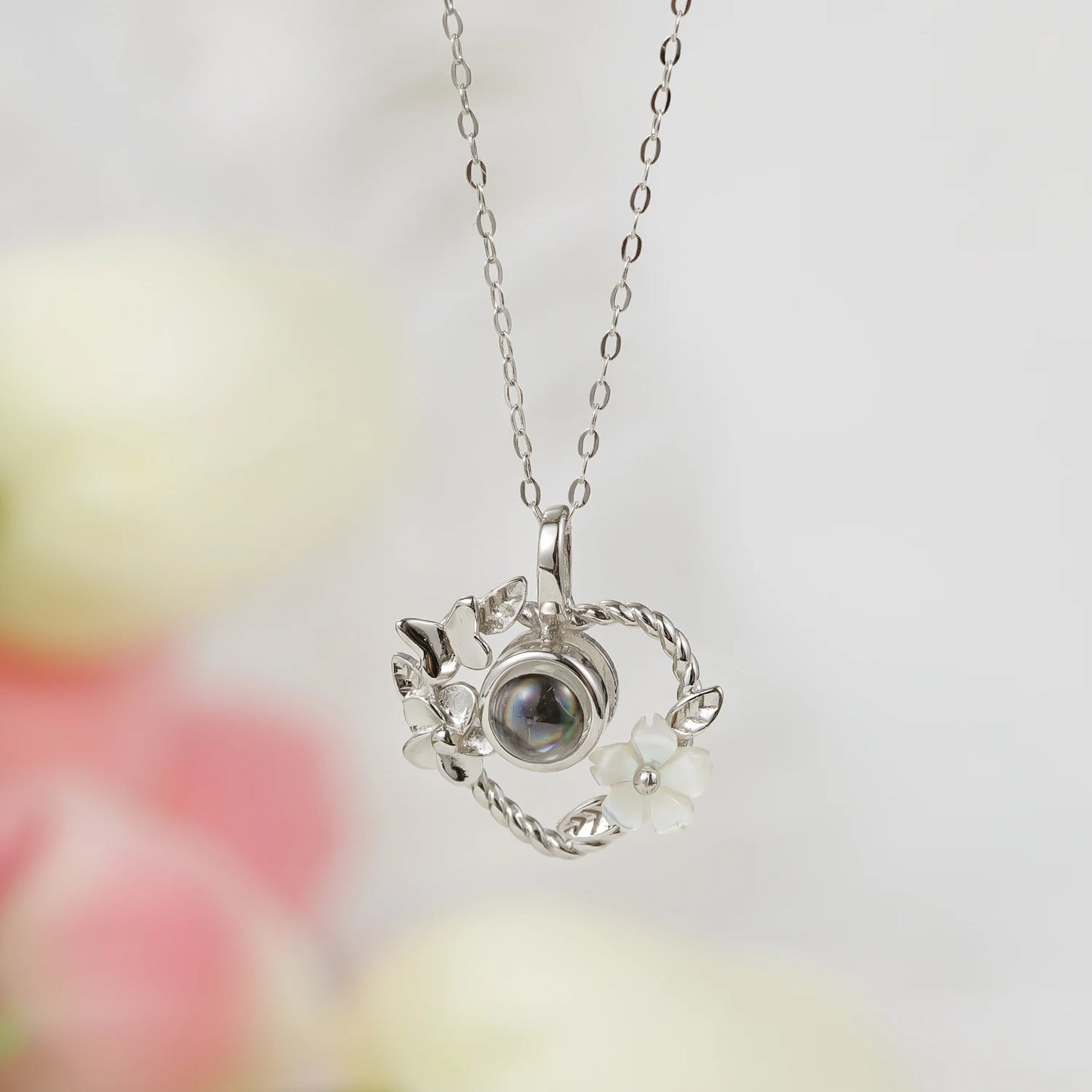 Heartfelt Projection Necklace