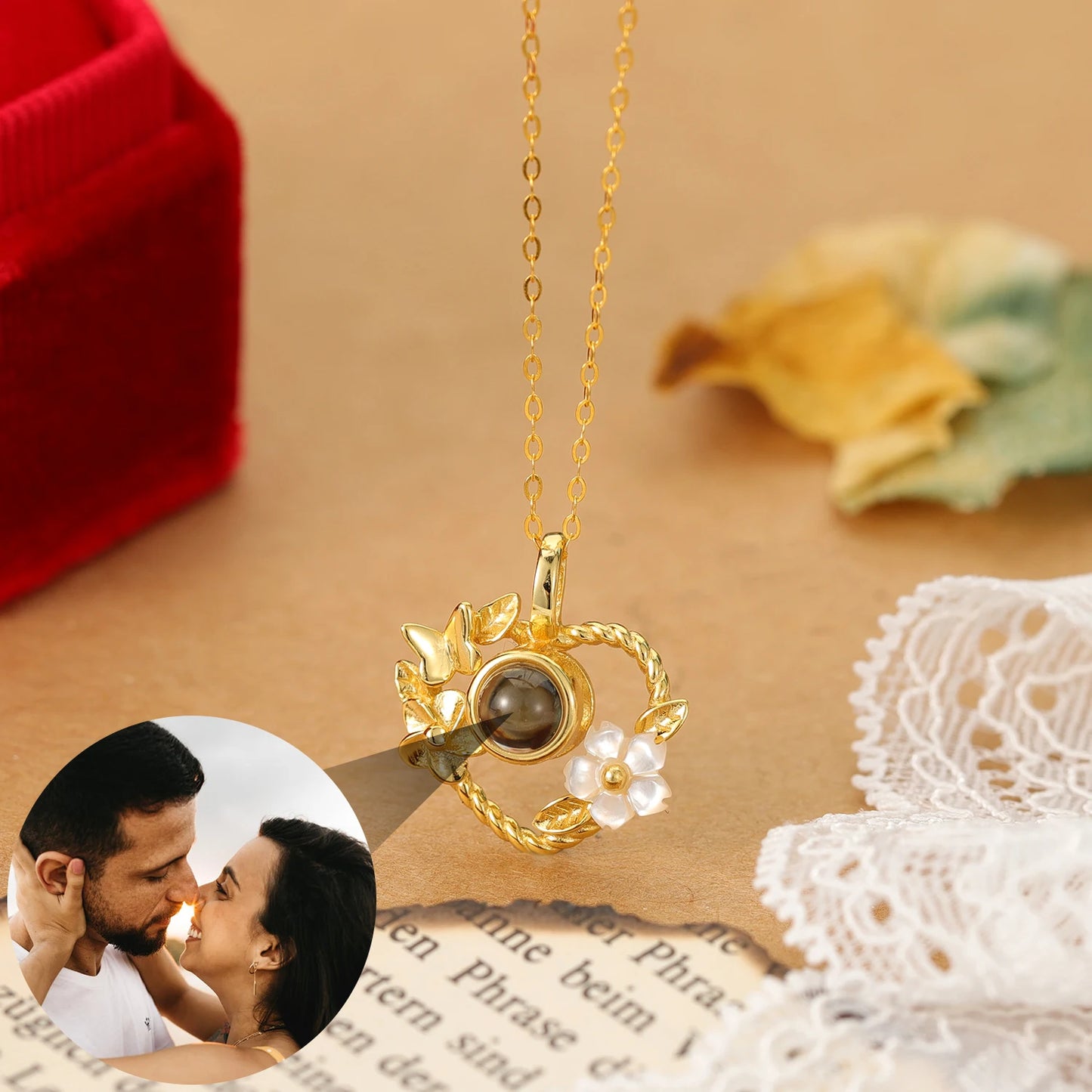 Heartfelt Projection Necklace