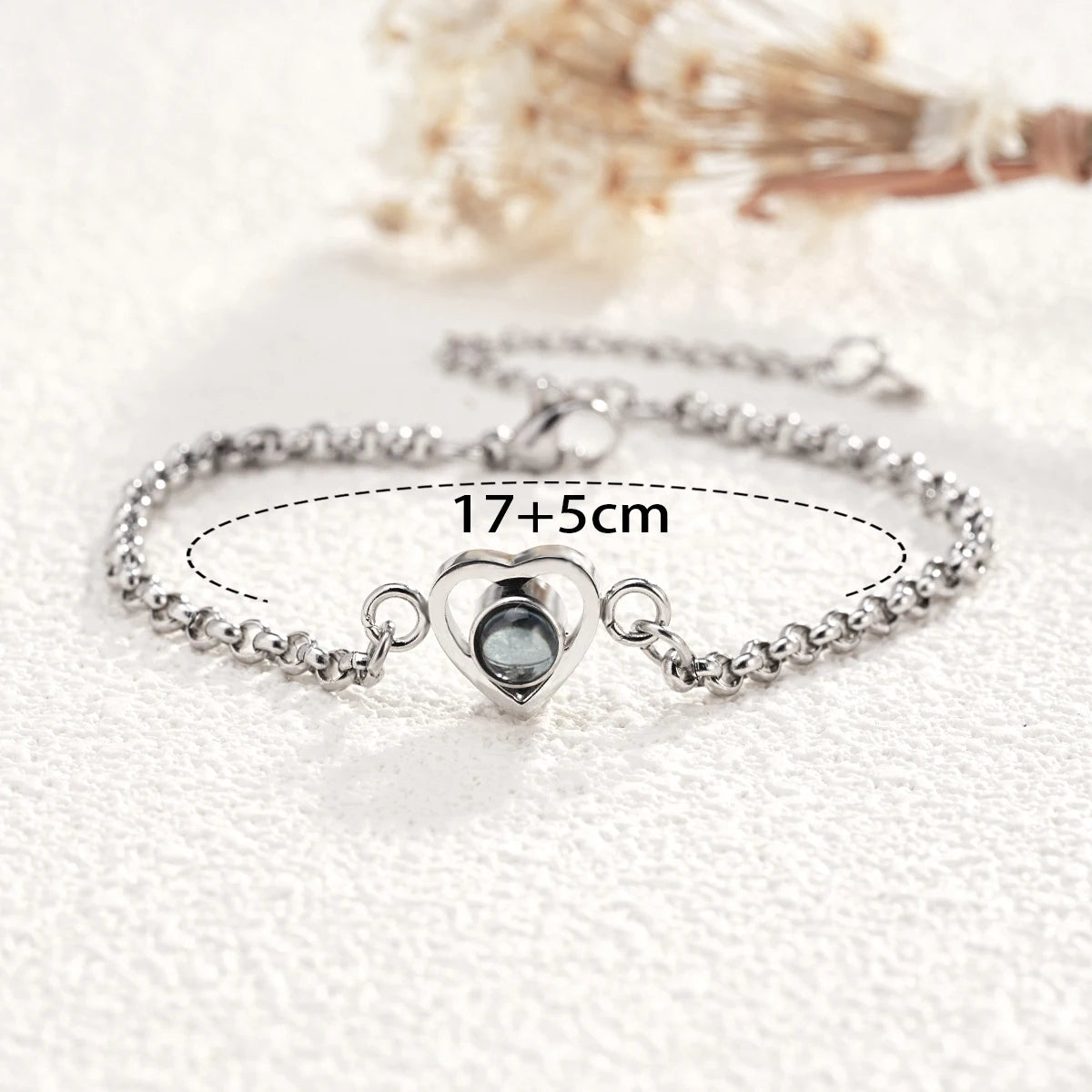 Heartfelt Projection Charm Bracelet