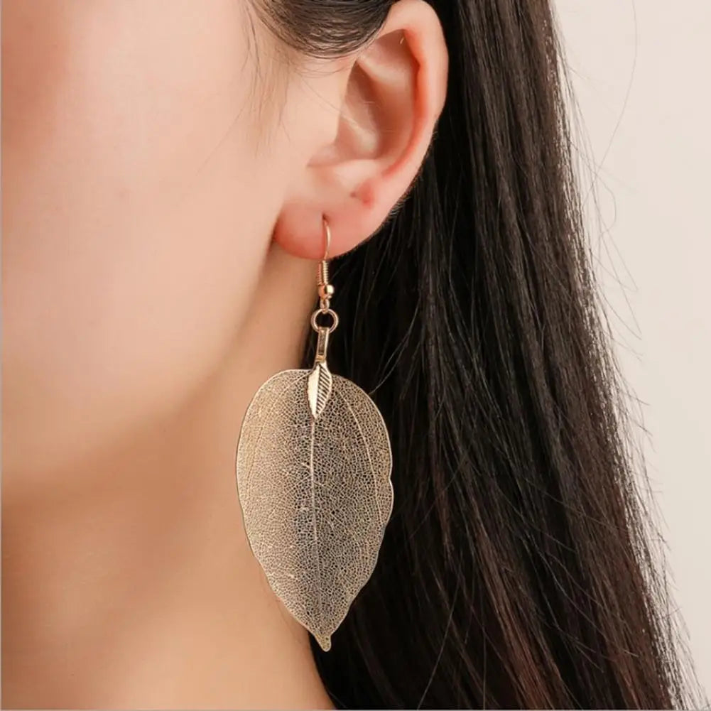 Chic Leaf Drop Earrings